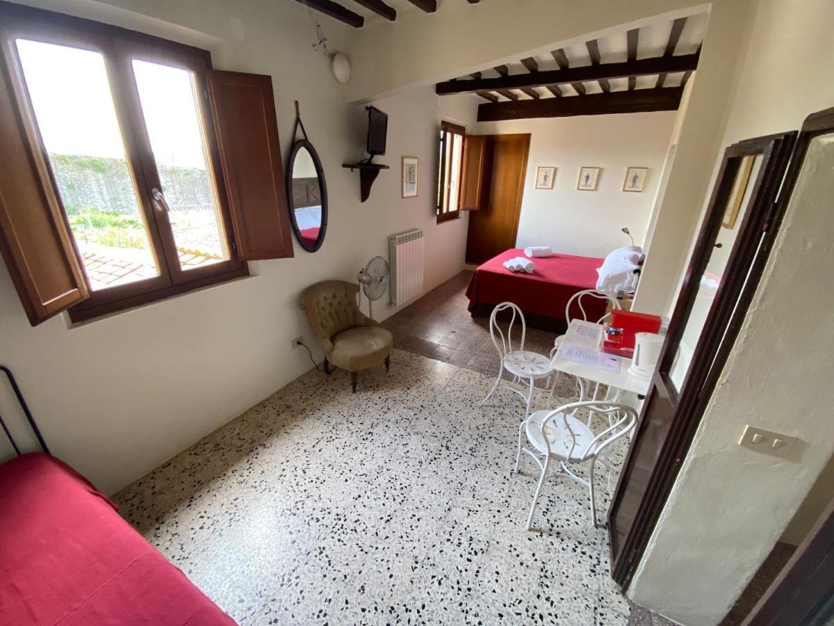 Rooms And Wine Al Castello Monteriggioni Dış mekan fotoğraf