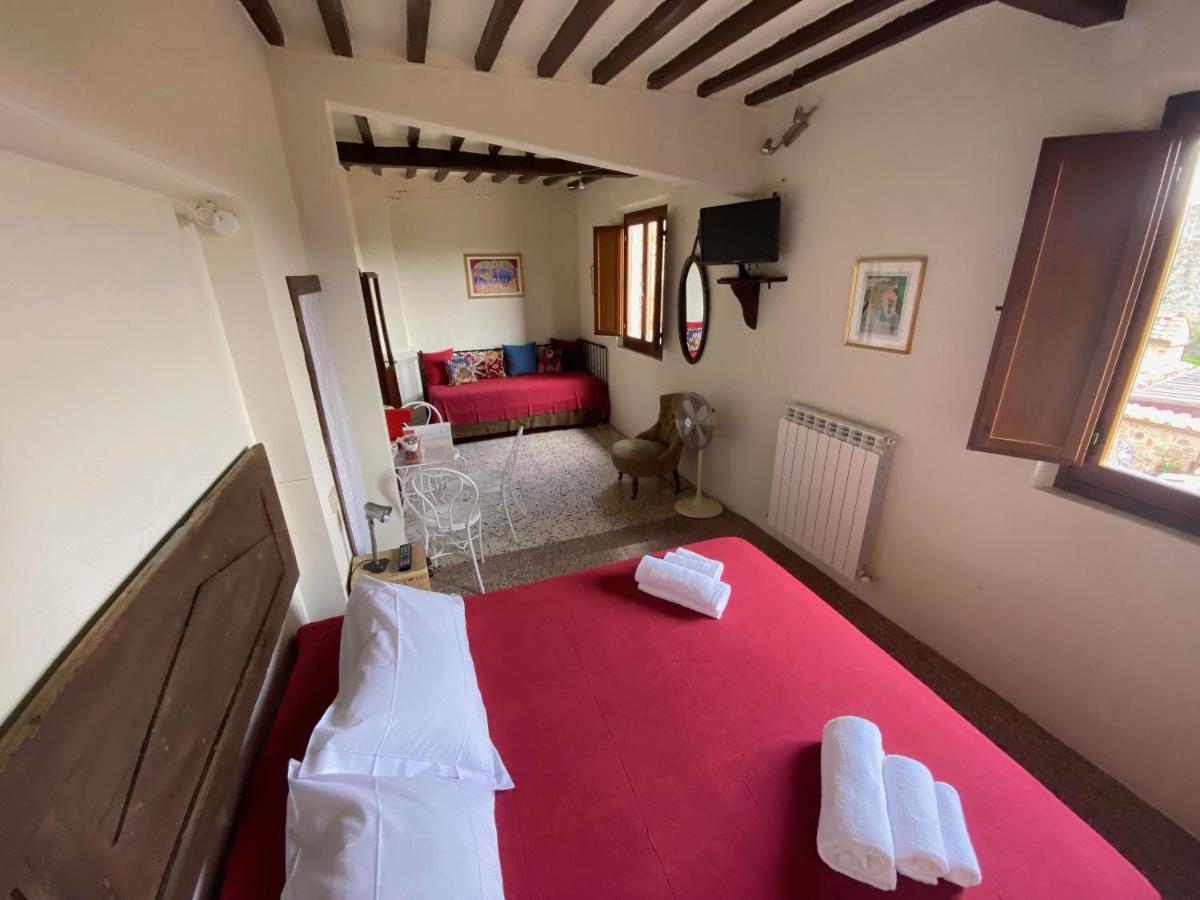Rooms And Wine Al Castello Monteriggioni Dış mekan fotoğraf
