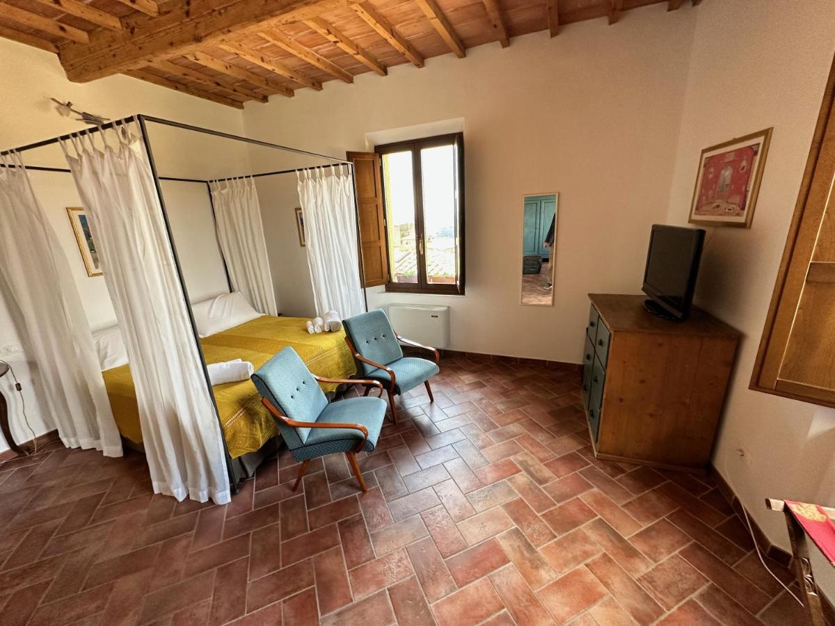 Rooms And Wine Al Castello Monteriggioni Dış mekan fotoğraf